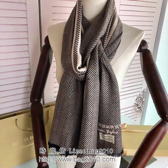 BURBERRY巴寶莉2018最新款 真絲羊絨雙色人字紋圍巾 男女同款 LLWJ6093